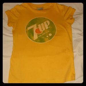 Vintage 7up tshirt